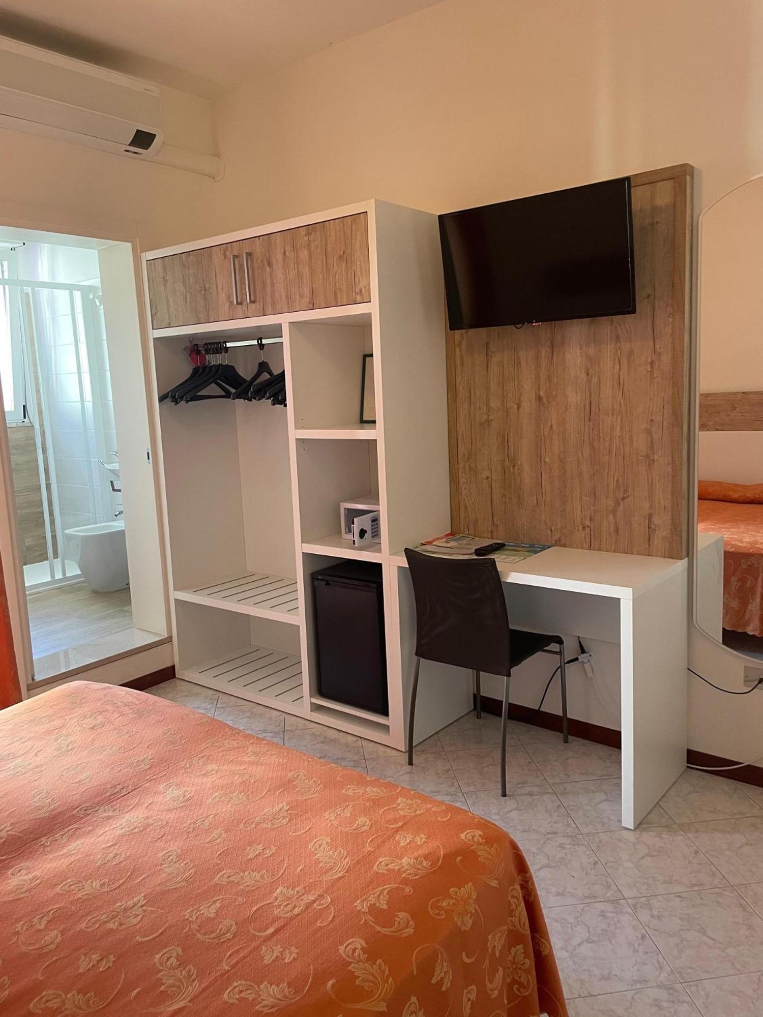 ביביונה Hotel Di Giovanni מראה חיצוני תמונה