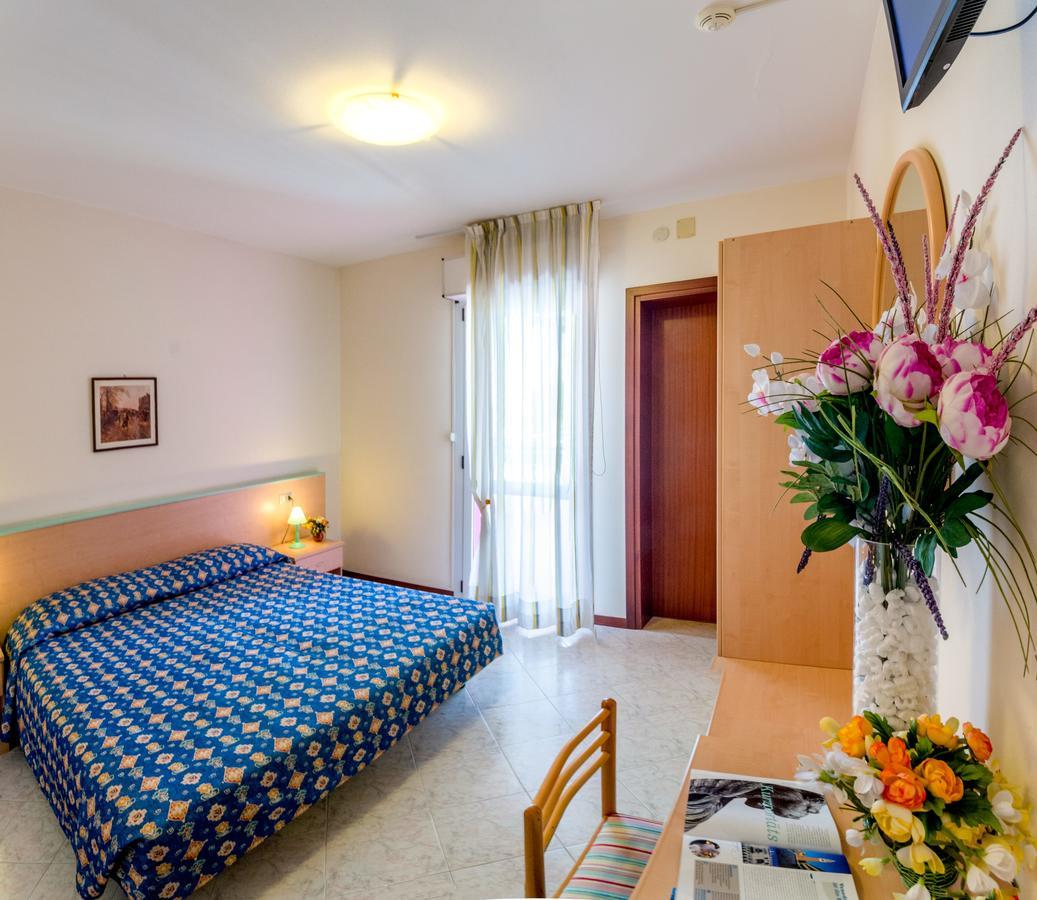 ביביונה Hotel Di Giovanni מראה חיצוני תמונה